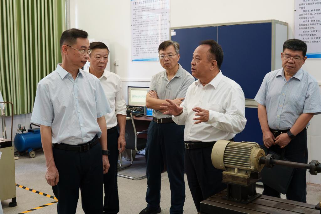 EA385CE1D7E55B12430A0A65179_B823E13F_166A6