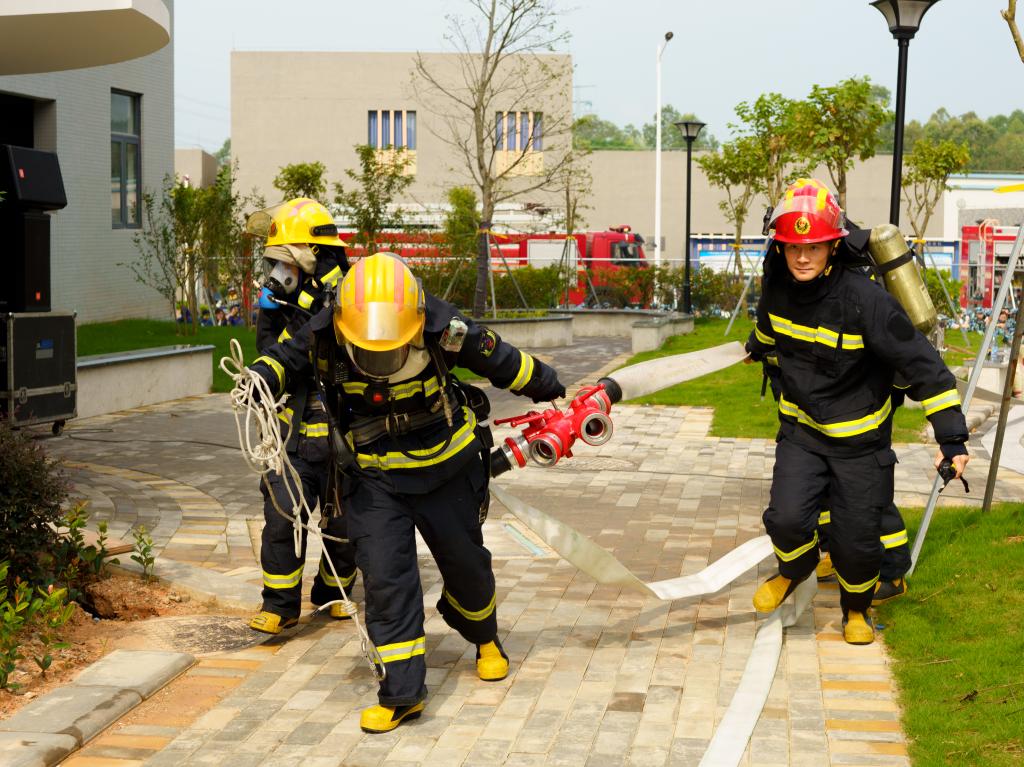 F9ADEDE34DD1B29A41AF50BF928_7E0A8EE0_23967