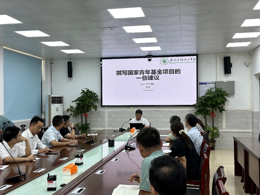 1A2AE99D9B6C0FBAA7FDEAA3A94_96427B52_336E8