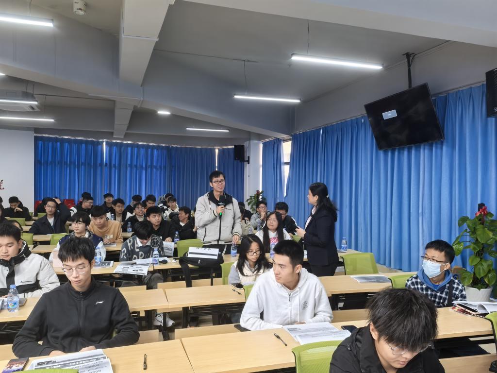 3EAD7443643F75A5B45FD274013_AD047F45_1A090