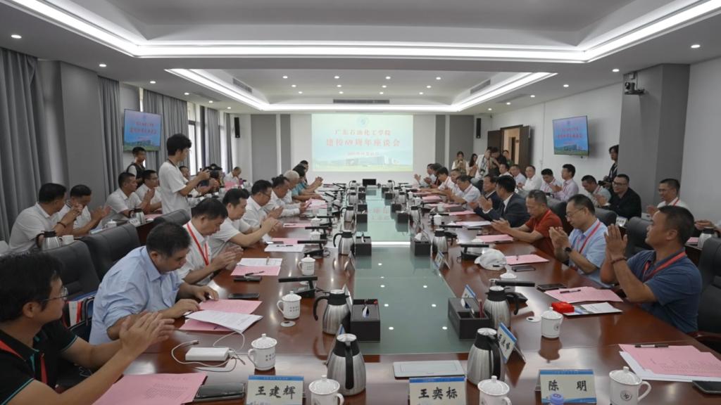 954F85A470FB2D39437BC95583E_C863BCB6_14241