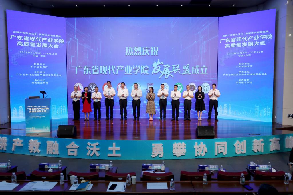 95A3188ED3CB16C1C2E64E9DC54_652F57C3_183E3