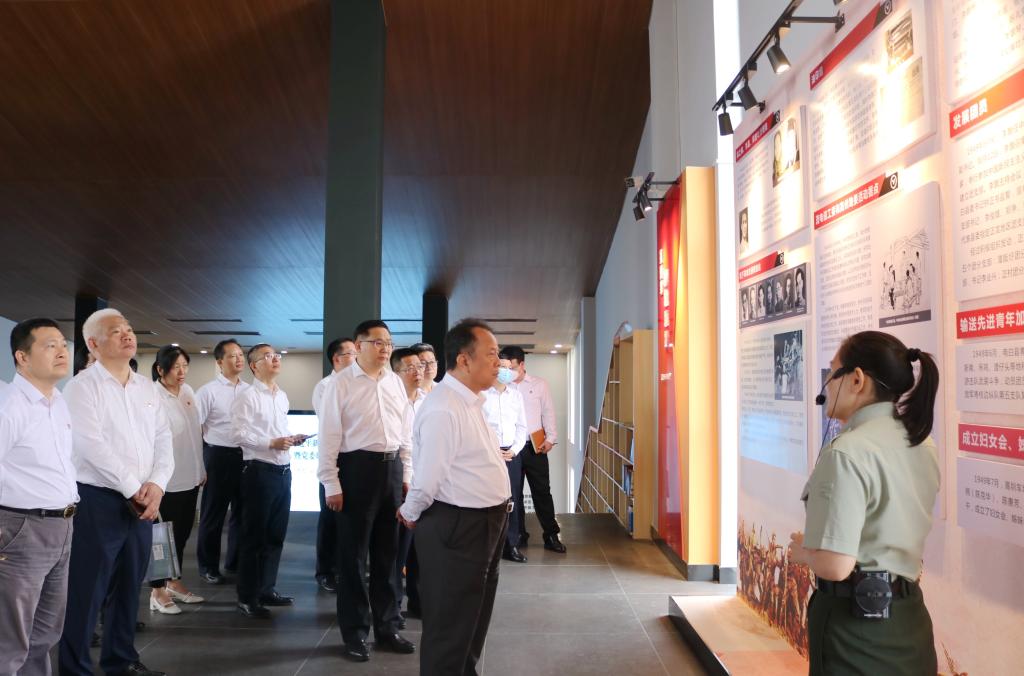 E8AF19C31CEE457CA9035AEF706_320F7BB6_13F5E