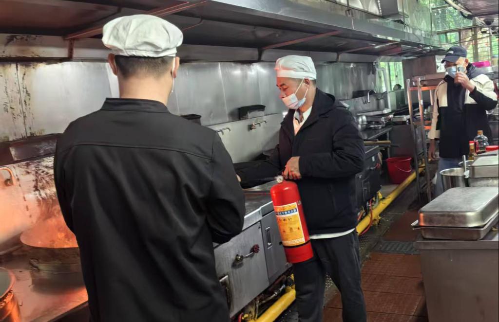 E5C1C075052E5E48C1C9F9E64B4_E3114441_13608