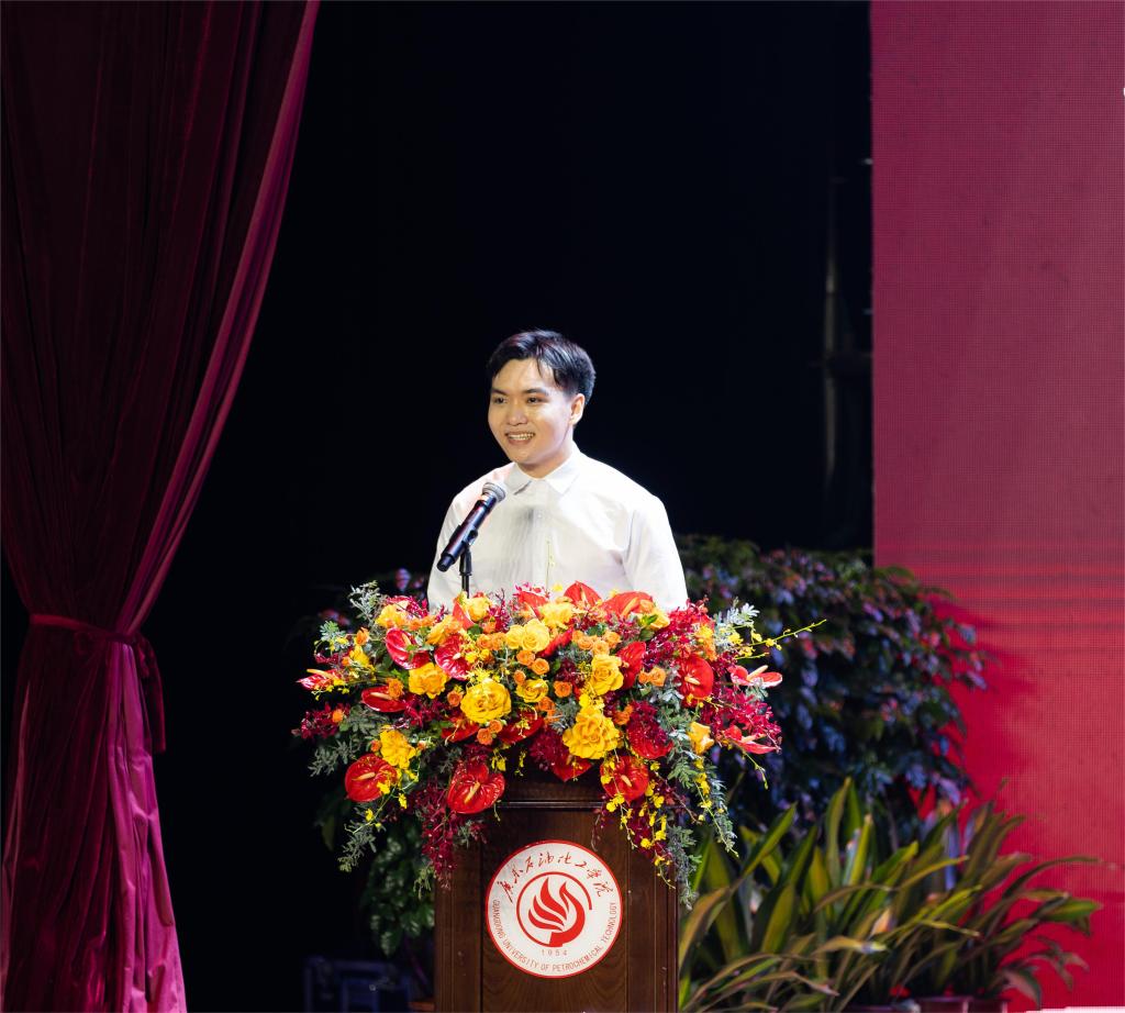 9AF8E1AA75F105EA65C34D7E831_F14A27E1_1A58E