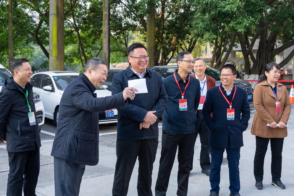 8C6B94146A6C436C604A2359172_02533568_232B1