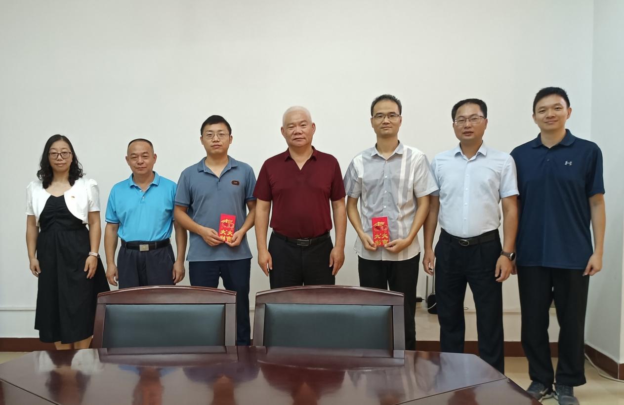 3DF5340463CBB1026785969AC8E_E4E742F3_14DD4 3DF5340463CBB1026785969AC8E_E4E742F3_14DD4