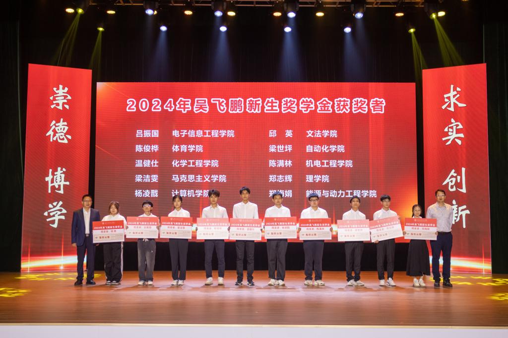 B46491680343DB41C46D552C839_C3B1D300_18A49